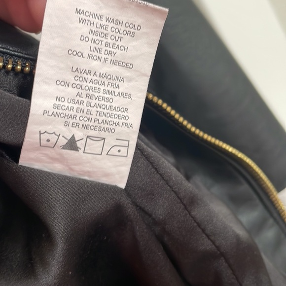 Moto style jacket that fits like a small - Picture 9 of 13